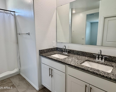 1575 E Lardner - Photo Thumbnail 42