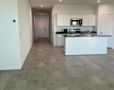 1575 E Lardner - Photo Thumbnail 22