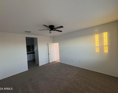 1575 E Lardner - Photo Thumbnail 33