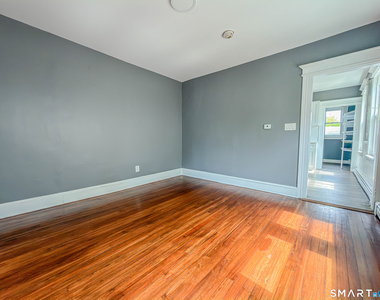 15 Elmwood Avenue - Photo Thumbnail 14