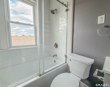 15 Elmwood Avenue - Photo Thumbnail 5