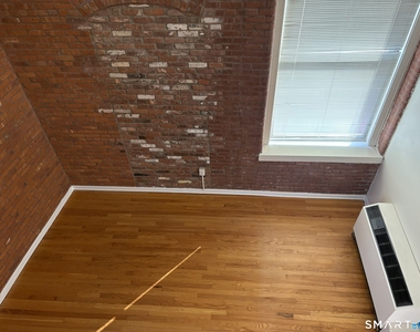 12 Water Street - Photo Thumbnail 2