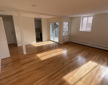 492 Fountain Street - Photo Thumbnail 3