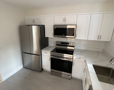 492 Fountain Street - Photo Thumbnail 1