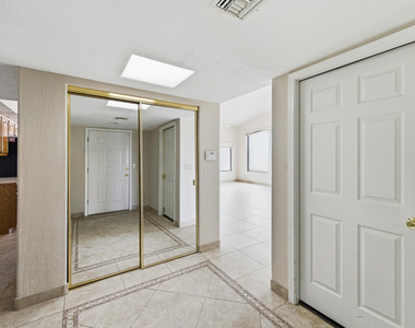 17422 E Flat Rock Drive - Photo Thumbnail 6