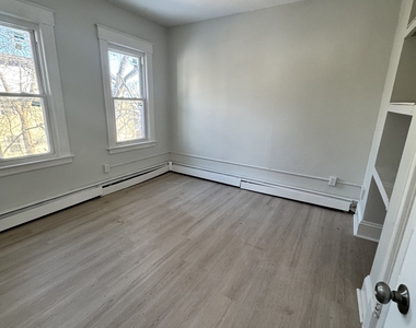190-192 Brook Street - Photo Thumbnail 4