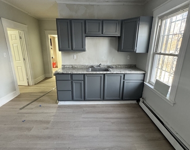 190-192 Brook Street - Photo Thumbnail 1