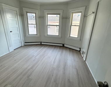 190-192 Brook Street - Photo Thumbnail 2