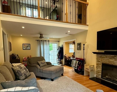 11 Skokorat Street - Photo Thumbnail 3