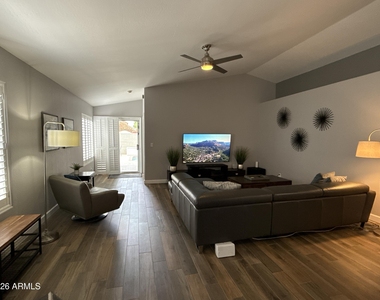 4052 E Chaparosa Way - Photo Thumbnail 3