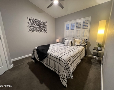 4052 E Chaparosa Way - Photo Thumbnail 15