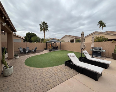 3136 E Brookwood Court - Photo Thumbnail 25