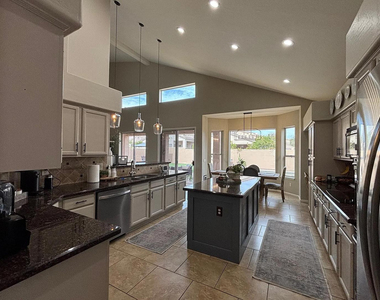 3136 E Brookwood Court - Photo Thumbnail 1