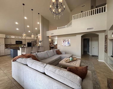 3136 E Brookwood Court - Photo Thumbnail 5
