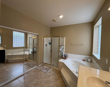 3136 E Brookwood Court - Photo Thumbnail 17