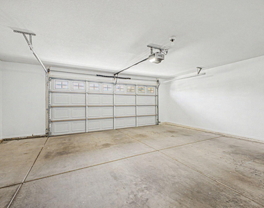 5719 E Saint John Road - Photo Thumbnail 18