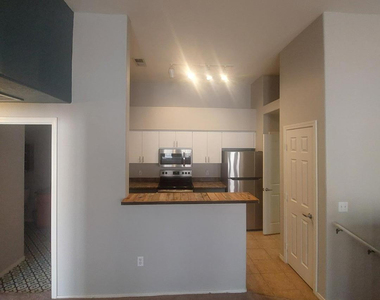 14250 W Wigwam Boulevard - Photo Thumbnail 6