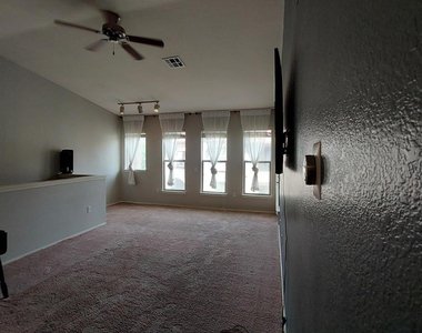 14250 W Wigwam Boulevard - Photo Thumbnail 5
