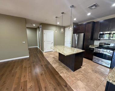 7291 N Scottsdale Road - Photo Thumbnail 6
