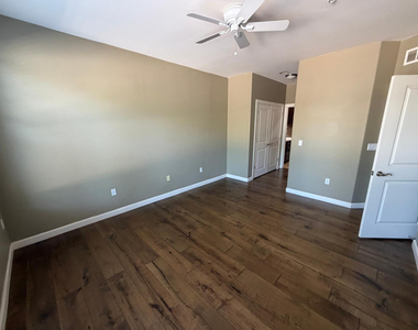 7291 N Scottsdale Road - Photo Thumbnail 12