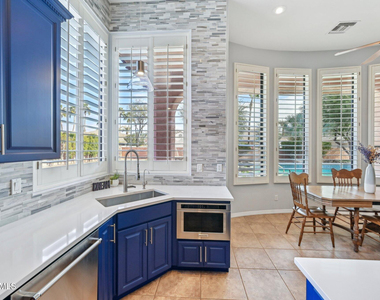 351 N Cloverfield Circle - Photo Thumbnail 18