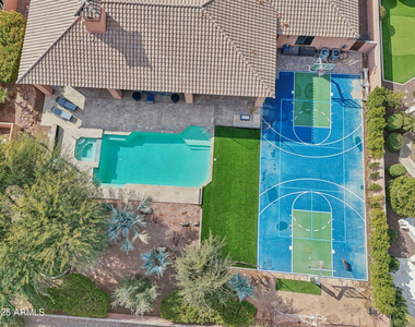 351 N Cloverfield Circle - Photo Thumbnail 4