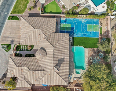 351 N Cloverfield Circle - Photo Thumbnail 2