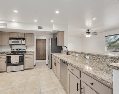 16915 E Jacklin Drive - Photo Thumbnail 7