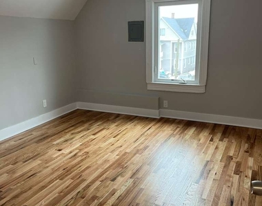 85 James Street - Photo Thumbnail 4