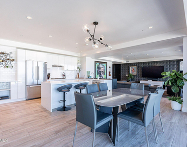 4422 N 75th Street - Photo Thumbnail 4
