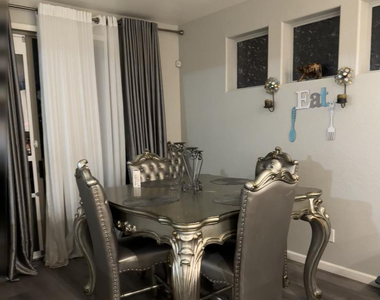 6424 N Florence Avenue - Photo Thumbnail 7