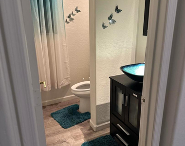 6424 N Florence Avenue - Photo Thumbnail 8