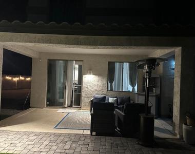 6424 N Florence Avenue - Photo Thumbnail 11