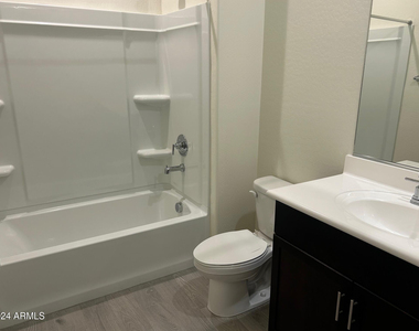 20520 N Candlelight Road - Photo Thumbnail 10