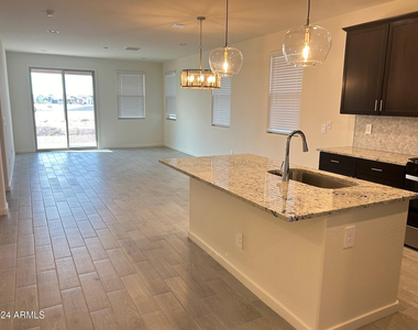 20520 N Candlelight Road - Photo Thumbnail 3