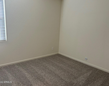 20520 N Candlelight Road - Photo Thumbnail 8