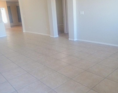 24744 W Illini Street - Photo Thumbnail 8
