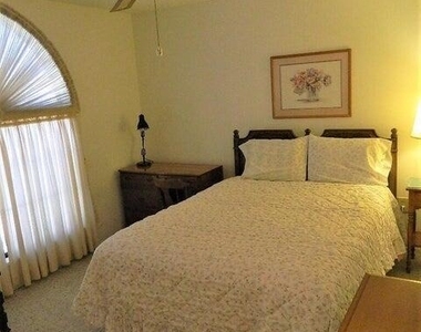 12635 W Foxfire Drive - Photo Thumbnail 9