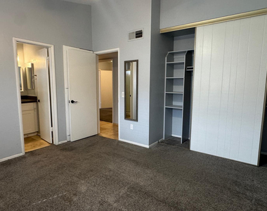 117 W Concorda Drive - Photo Thumbnail 20