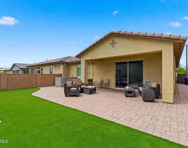 17211 W Whispering Wind Road - Photo Thumbnail 17