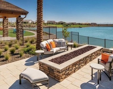 17211 W Whispering Wind Road - Photo Thumbnail 25
