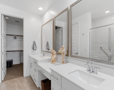 17211 W Whispering Wind Road - Photo Thumbnail 13