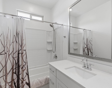 17211 W Whispering Wind Road - Photo Thumbnail 16