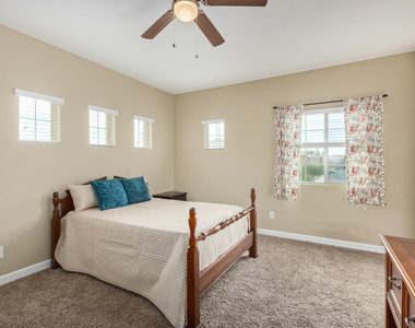 1367 S Country Club Drive - Photo Thumbnail 19