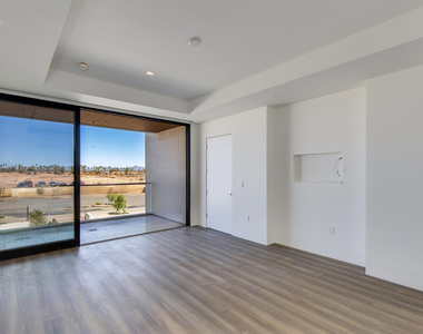 6587 N Palmeraie Boulevard - Photo Thumbnail 12