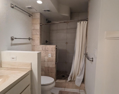 5124 N 31st Place - Photo Thumbnail 40