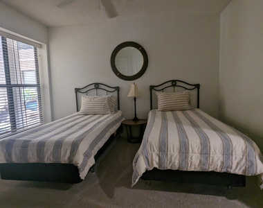 5124 N 31st Place - Photo Thumbnail 37