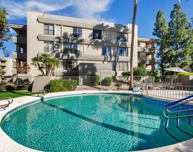 5124 N 31st Place - Photo Thumbnail 20