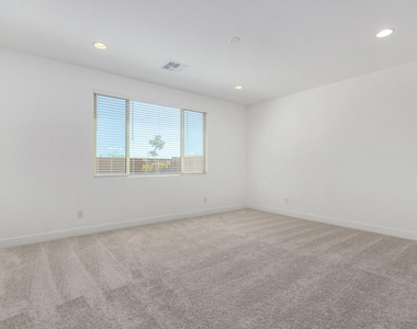14807 W Soft Wind Drive - Photo Thumbnail 12