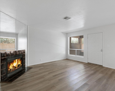 20235 N 3rd Drive - Photo Thumbnail 2